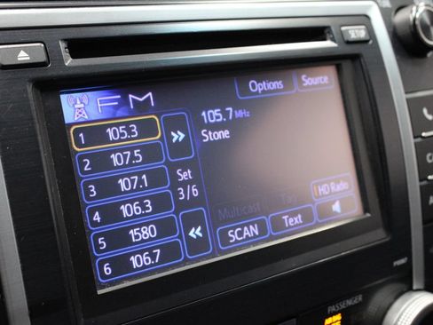 Used 2012 Toyota Camry SE FWD image 2
