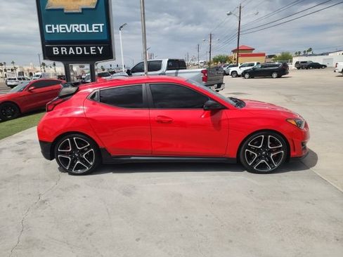 Used 2022 Hyundai Veloster N FWD image 3