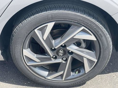 Certified 2025 Hyundai Elantra Sport w/ Cargo Package FWD image 7
