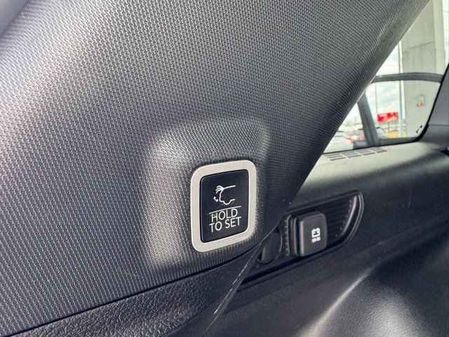 Used 2023 Jeep Grand Cherokee Altitude AWD/4WD image 22