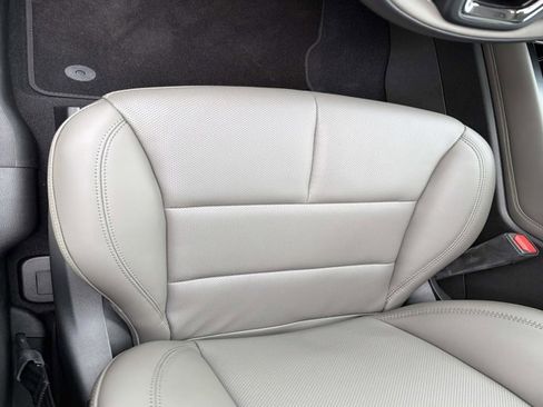 Used 2026 Lincoln Corsair Premiere image 14