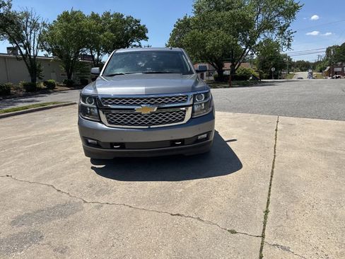 Used 2018 Chevrolet Tahoe LT w/ LT Signature Package image 14