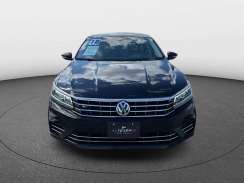 Used 2018 Volkswagen Passat 2.0T R-Line FWD image 3