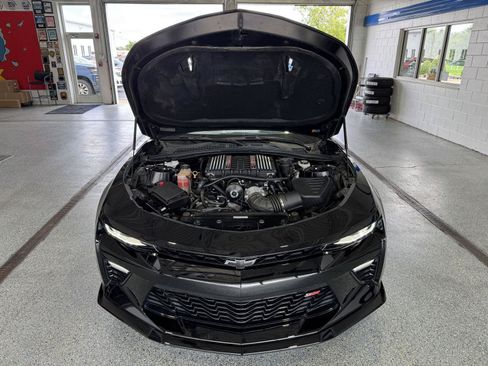 Used 2017 Chevrolet Camaro SS RWD image 21
