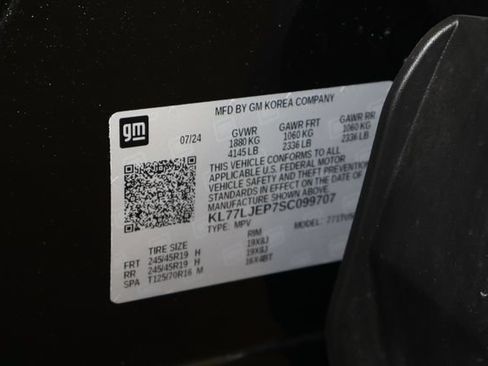 Used 2025 Chevrolet Trax RS w/ Sunroof Package FWD image 35