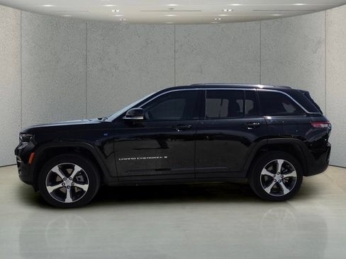 Used 2023 Jeep Grand Cherokee 4WD 4xe image 9