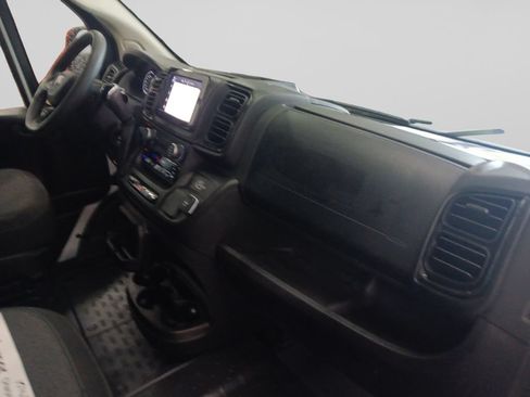 Used 2025 RAM ProMaster 2500 w/ U-Haul Equipment Group FWD image 10
