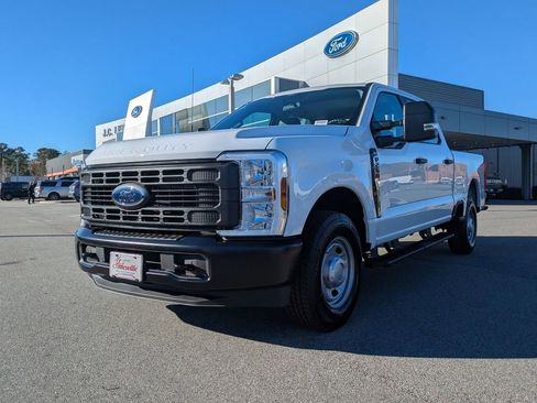 New 2026 Ford F250 XL image 7