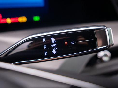 New 2027 Cadillac Vistiq Luxury AWD/4WD image 22