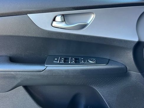 Used 2023 Kia Forte LXS FWD image 11