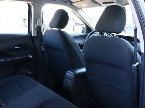 Used 2021 Nissan Kicks SV FWD image 28