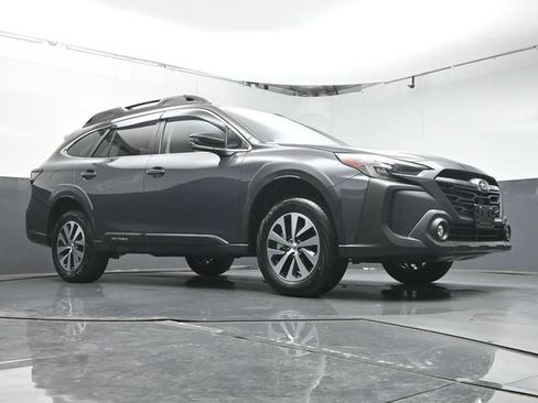 Used 2024 Subaru Outback Premium AWD/4WD image 39