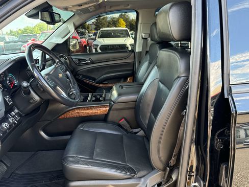 Used 2020 Chevrolet Tahoe Premier AWD/4WD image 11