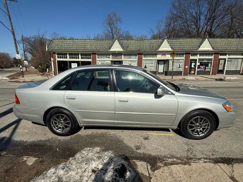 Used 2000 Toyota Avalon XLS image 41