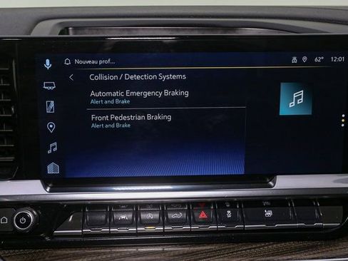 Used 2025 Chevrolet Silverado 1500 LT image 24