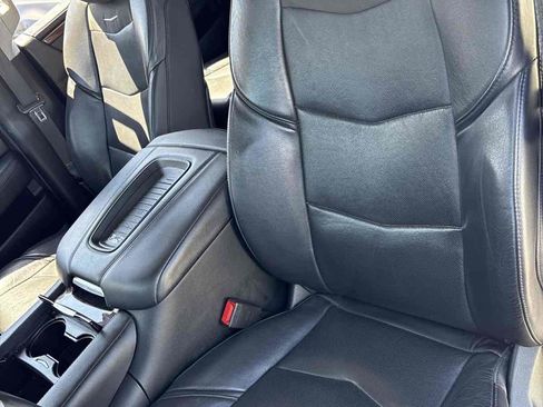 Used 2020 Cadillac Escalade ESV Luxury image 9