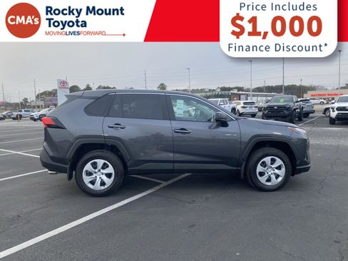 Used 2025 Toyota RAV4 LE image 8