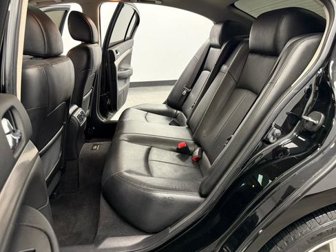 Used 2011 INFINITI G37 4dr x AWD w/ Premium Pkg image 38