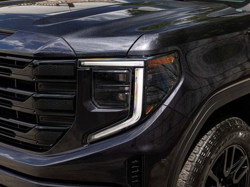 Used 2023 GMC Sierra 1500 Elevation w/ Preferred Package AWD/4WD image 35