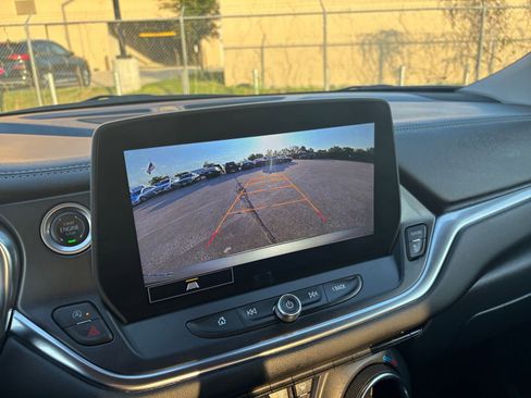 Used 2025 Chevrolet Blazer LT image 17