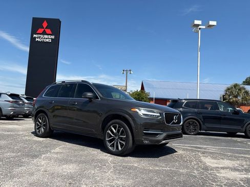 Used 2018 Volvo XC90 T5 Momentum w/ Convenience Package FWD image 1