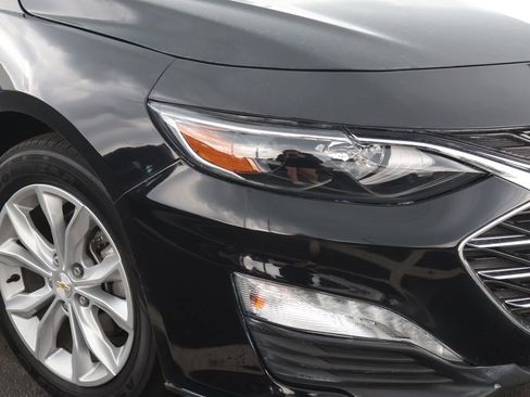 Used 2025 Chevrolet Malibu LT FWD image 4