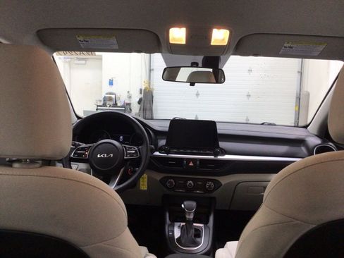 Used 2023 Kia Forte LXS w/ LXS Technology Package image 25