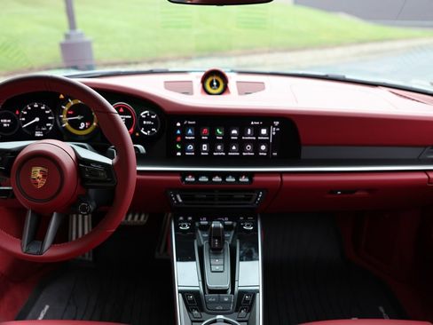 Used 2024 Porsche 911 Carrera w/ Premium Package image 22