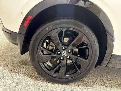 Used 2022 Buick Envision Essence w/ Technology Package II FWD image 34