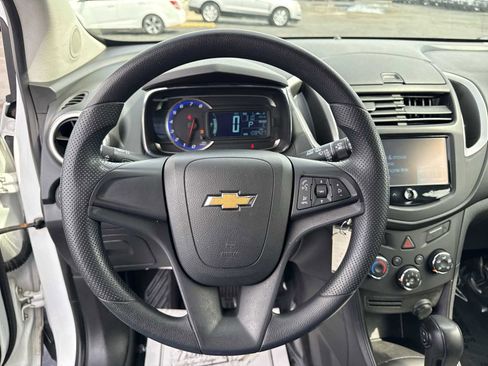 Certified 2016 Chevrolet Trax LS w/ LPO, Protection Package FWD image 11