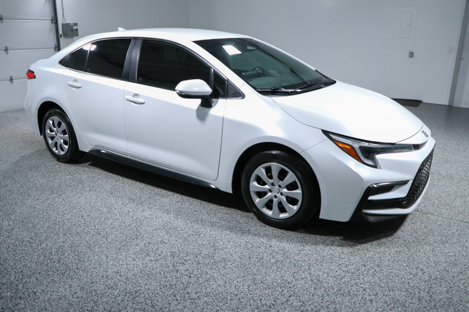 Used 2023 Toyota Corolla SE FWD image 6