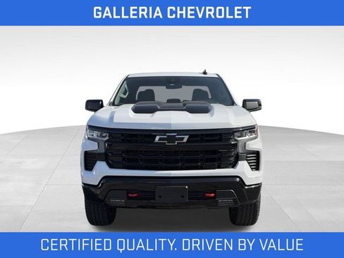 Used 2026 Chevrolet Silverado 1500 LT Trail Boss w/ LPO, Dark Essentials Package AWD/4WD image 3