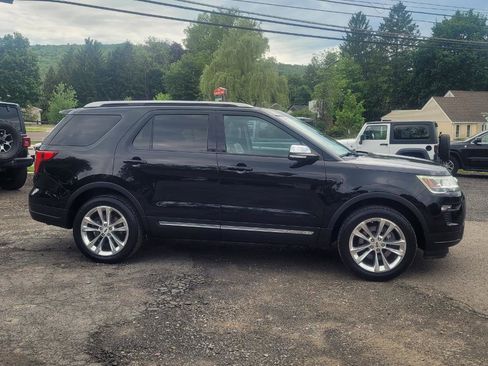 Used 2019 Ford Explorer XLT w/ Equipment Group 202A AWD/4WD image 9