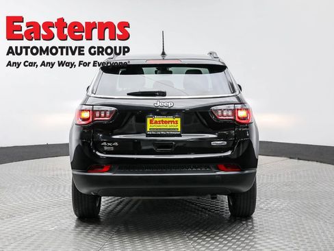 Used 2022 Jeep Compass Latitude w/ Sun and Sound Group image 6