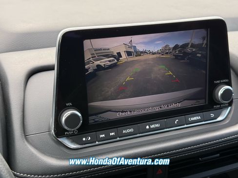Used 2024 Nissan Rogue S AWD/4WD image 26