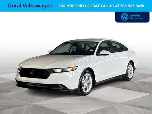 Used 2025 Honda Accord LX image 4