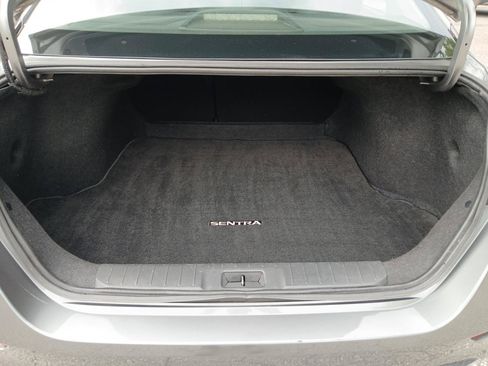 Used 2024 Nissan Sentra S FWD image 9