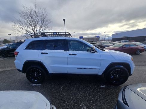 Used 2022 Jeep Grand Cherokee Limited image 6