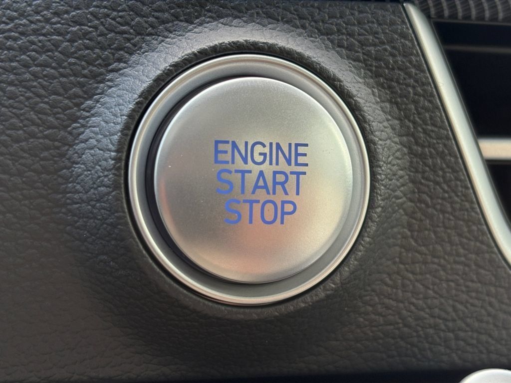 New 2025 Hyundai Sonata SE FWD image 18
