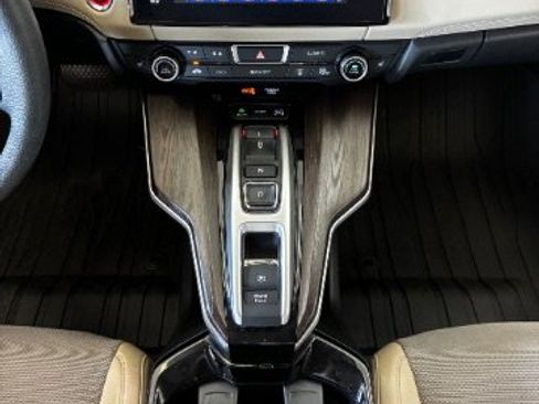 Used 2018 Honda Clarity Plug-In Hybrid image 25