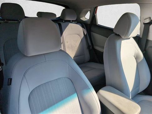 Certified 2023 Hyundai Kona SEL AWD/4WD image 28