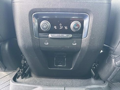 Used 2021 Chevrolet Tahoe LS RWD image 17