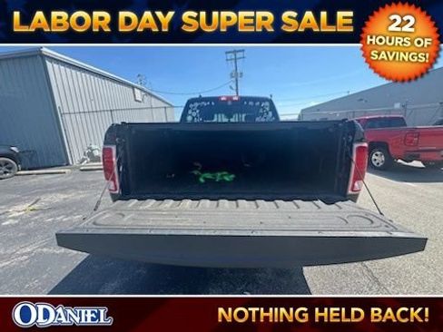 Used 2017 RAM 1500 Laramie w/ Convenience Group AWD/4WD image 5