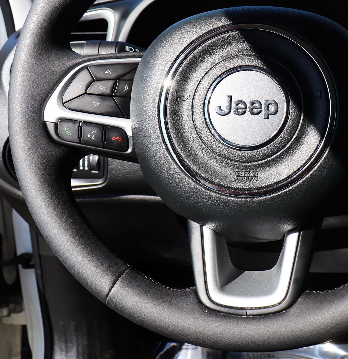 Used 2020 Jeep Renegade Latitude w/ Popular Equipment Group FWD image 53