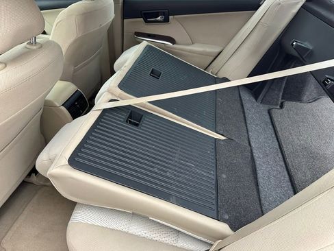 Used 2012 Toyota Camry XLE image 31