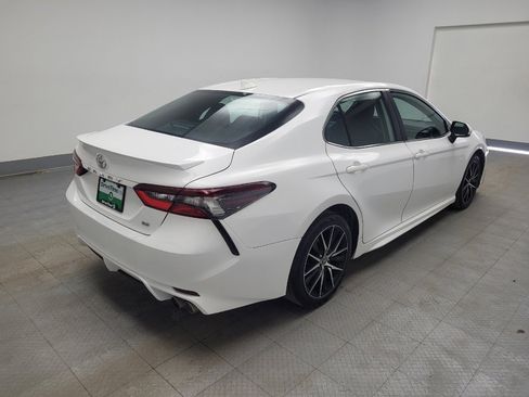 Used 2021 Toyota Camry SE image 9