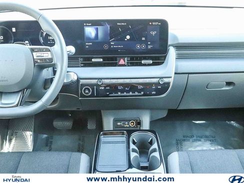 Certified 2025 Hyundai Ioniq 5 SE RWD image 11