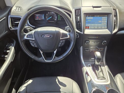 Used 2017 Ford Edge SEL w/ Equipment Group 201A AWD/4WD image 10