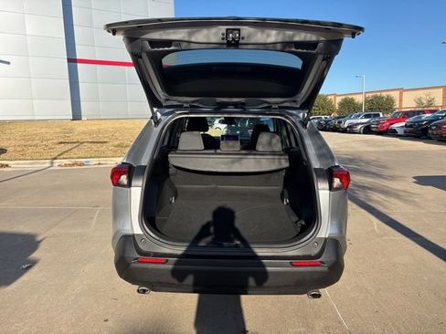 Used 2025 Toyota RAV4 XLE image 4
