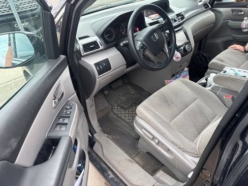 Used 2016 Honda Odyssey SE image 6